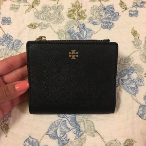 Tory Burch Robinson Black Wallet